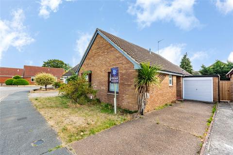 2 bedroom bungalow for sale - Wilkinsons Mead, Chelmsford, Essex, CM2