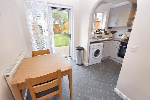 2 bedroom terraced house for sale, Sandstone Drive, Leeds, West Yorkshire