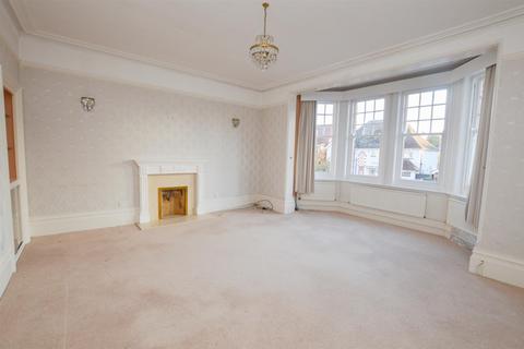 3 bedroom maisonette to rent, 5 Dittons Road, Eastbourne