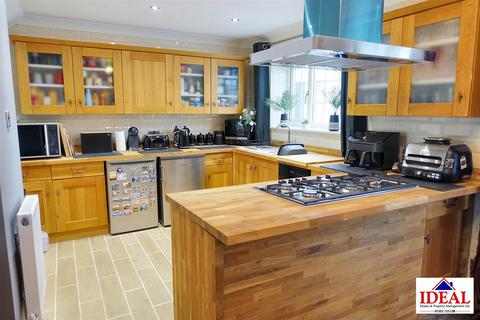 21 Langdale Drive, Doncaster, DN5 9JG