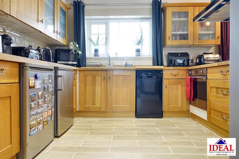 21 Langdale Drive, Doncaster, DN5 9JG