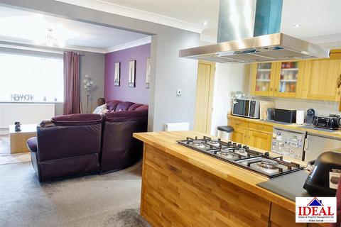 21 Langdale Drive, Doncaster, DN5 9JG