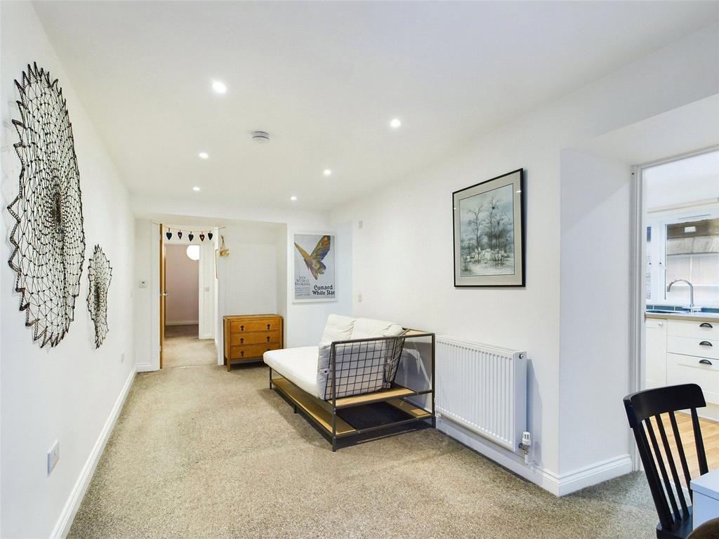 St. Columb, Cornwall 2 bed flat for sale £180,000