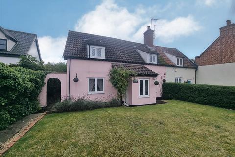 3 bedroom cottage for sale, Beccles Road, Fritton