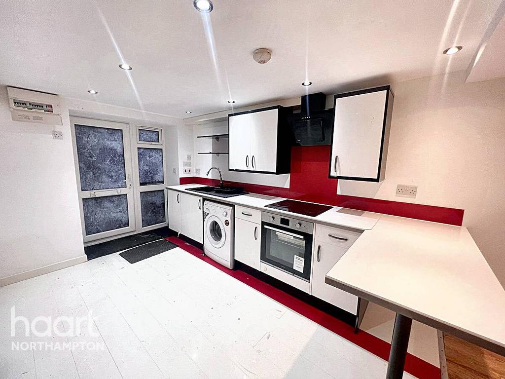 Hazelwood Road, Northampton Studio for sale £115,000