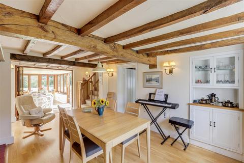 4 bedroom cottage for sale, Yew Tree Lane, Thulston DE72