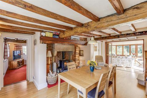 4 bedroom cottage for sale, Yew Tree Lane, Thulston DE72