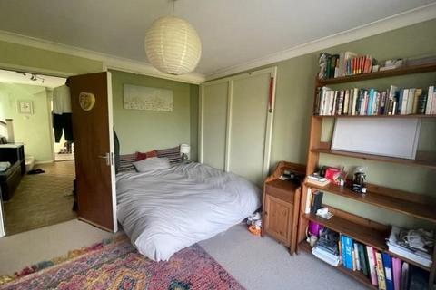 1 bedroom in a house share to rent, St Marks Avenue, Salisbury SP1