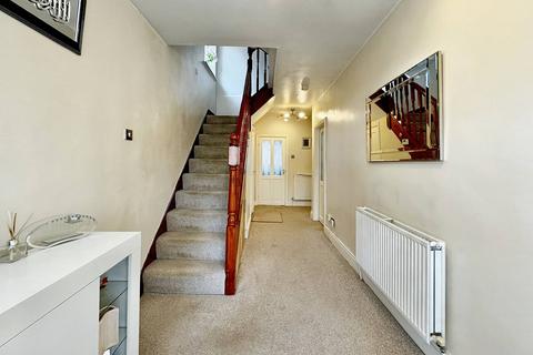 6 bedroom semi-detached house for sale, Street Lane, Leeds LS17