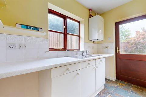 80 Linceslade Grove, Loughton, Milton Keynes, MK5 8BL
