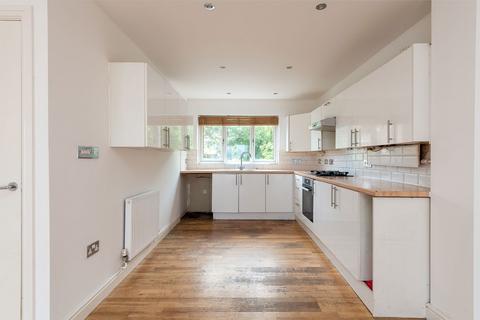 14 Mount Field, Queenborough, ME11 5DB