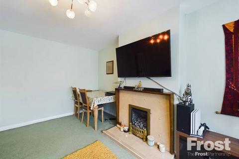 73 The Vale, Feltham, TW14 0JY