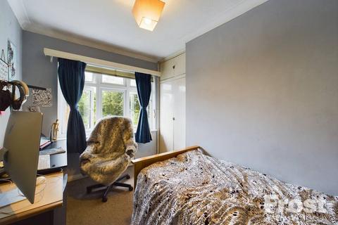 73 The Vale, Feltham, TW14 0JY