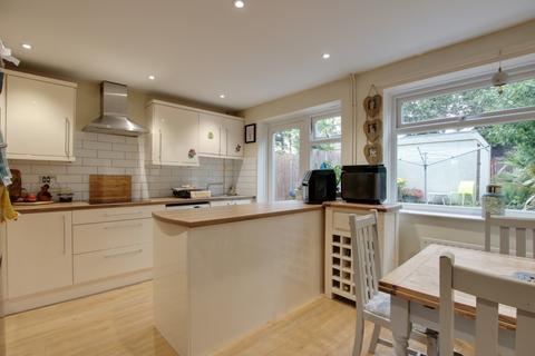 3 bedroom terraced house for sale, KINGSTON GARDENS, FAREHAM