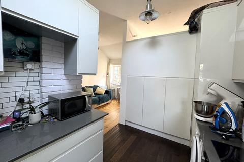 1 bedroom flat to rent, Epsom