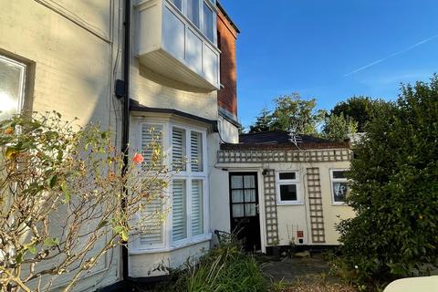 1 bedroom flat to rent, Epsom