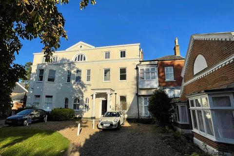 1 bedroom flat to rent, Epsom