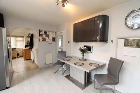 4 bedroom end of terrace house for sale, Kelvedon Close, Hutton, Brentwood