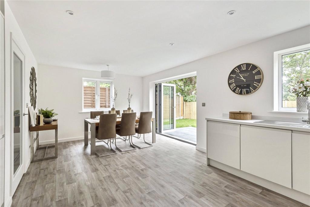 Edward Avenue, 3 bed semidetached house for sale £429,950