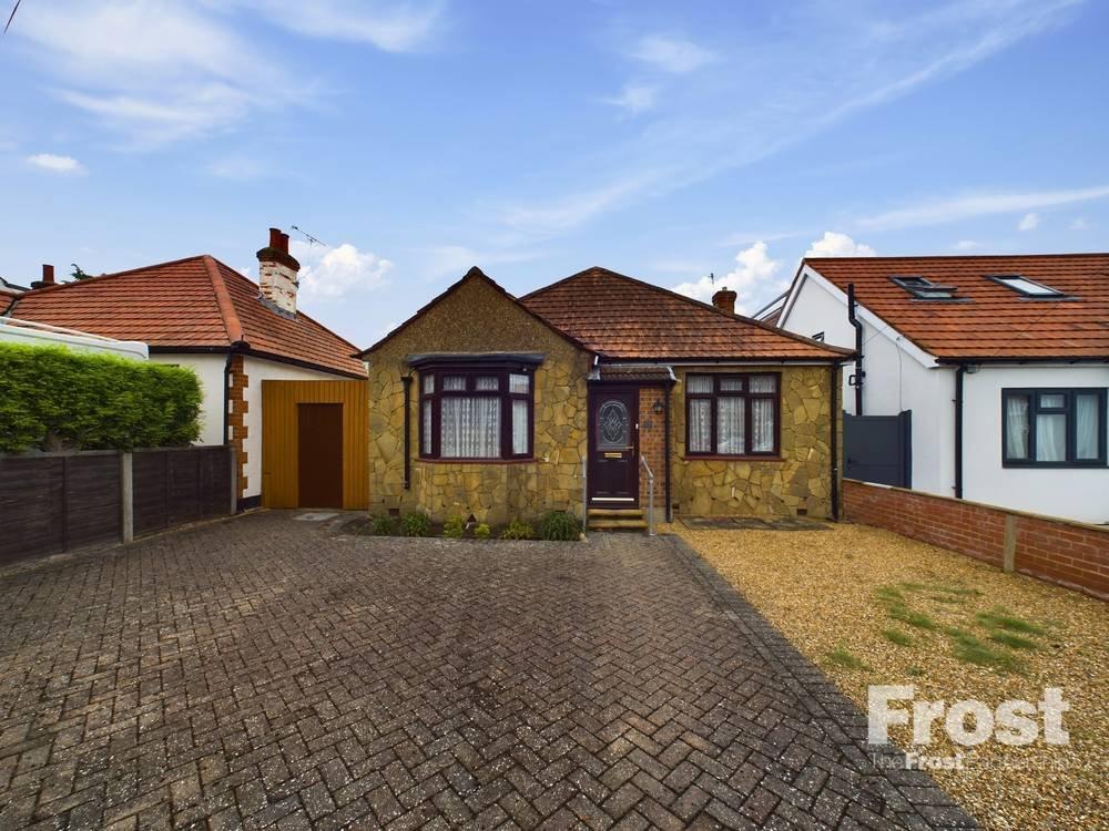 Sunbury Road, Feltham, TW13 Bungalow for sale £475,000