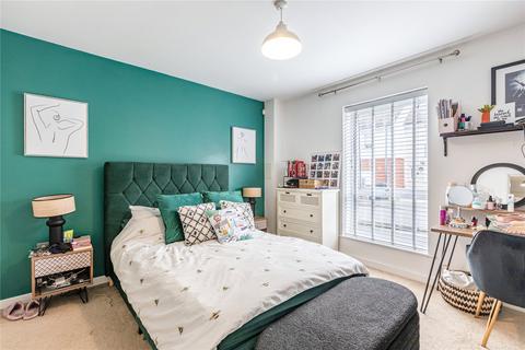 1 bedroom maisonette for sale, Howden Drive, Surrey KT15