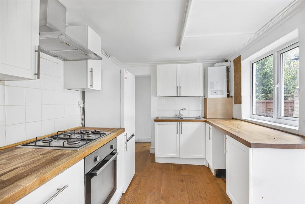 Wilson Road, Reading 3 bed terraced house for sale £325,000