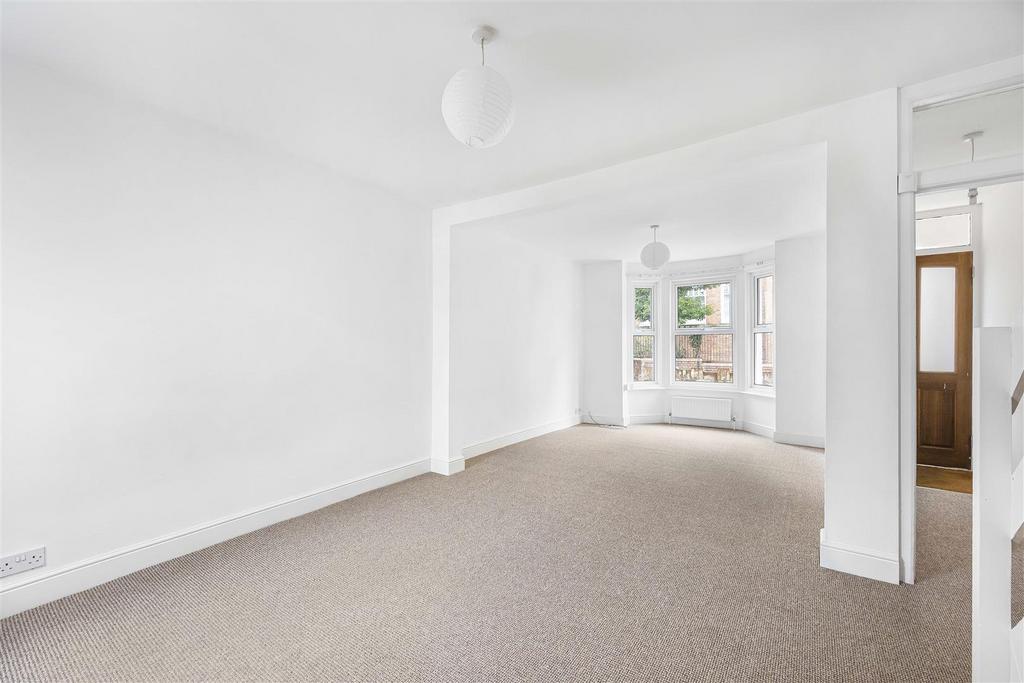 Wilson Road, Reading 3 bed terraced house for sale £325,000