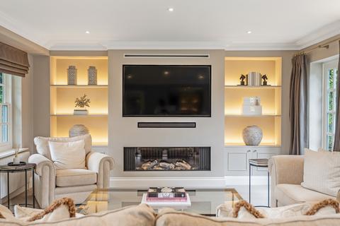 Henley House Friary Road, Ascot, SL5 9HD