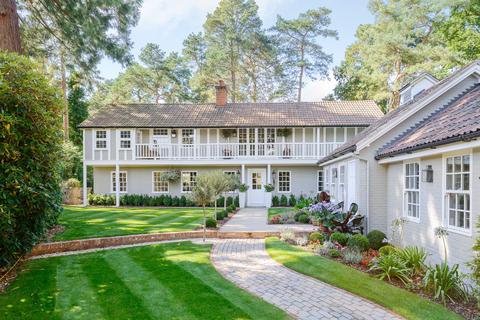 Henley House Friary Road, Ascot, SL5 9HD