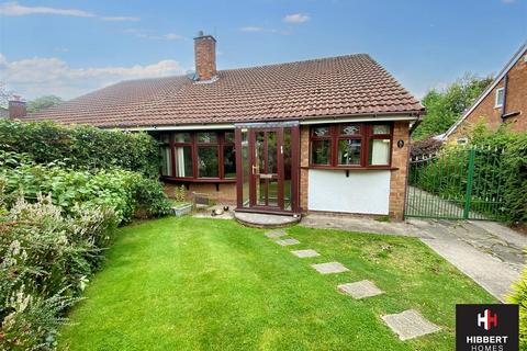 3 bedroom semi-detached bungalow to rent, Woburn Drive, Hale WA15