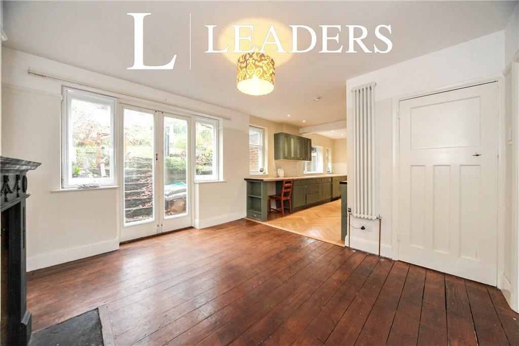 Wardown Crescent, Luton, Bedfordshire 5 bed semidetached house for