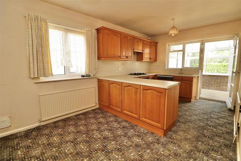 2 bedroom detached bungalow for sale, Westfield Road, Pocklington, York