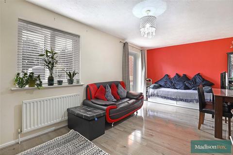 2 bedroom end of terrace house for sale, Carriage Mews, Ilford IG1