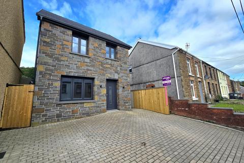 3 bedroom detached house for sale, Swansea Road, Swansea SA8