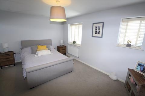 7 Daisy Close, Lutterworth, LE17 4GY