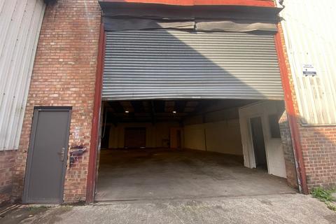 Warehouse to rent, Bazaar Street, Salford