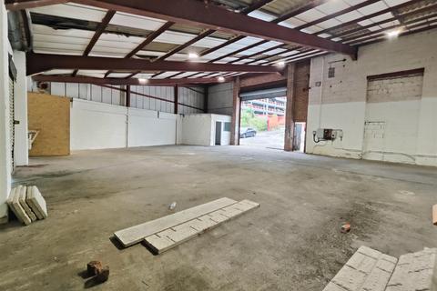 Warehouse to rent, Bazaar Street, Salford