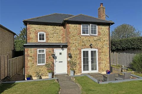 2 bedroom detached house for sale, Petworth, West Sussex