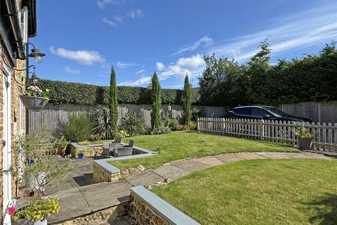 2 bedroom detached house for sale, Petworth, West Sussex