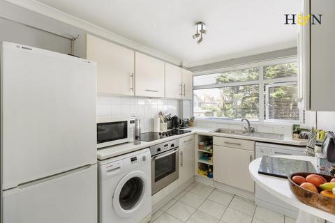 1 bedroom flat for sale, Kingsway, Hove BN3