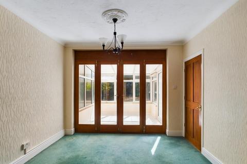 5 Astra Close, Hornchurch, RM12 5NJ