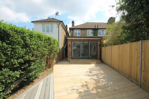 12 Warenne Road, Fetcham, Leatherhead, KT22 9UQ