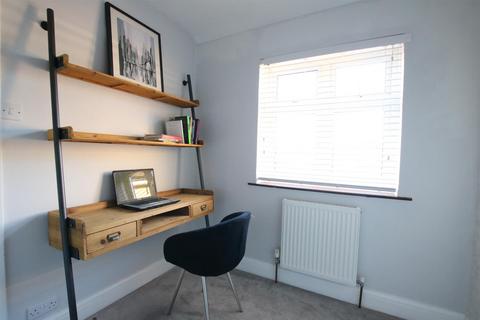 12 Warenne Road, Fetcham, Leatherhead, KT22 9UQ
