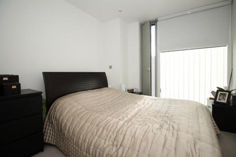 1 bedroom apartment to rent, Landmark West Tower, Marsh Wall, Canary Wharf E14