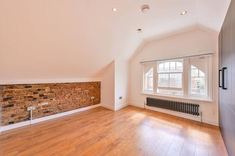 2 bedroom flat to rent, Ridge Road, Crouch End, London, N8