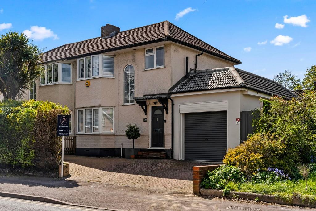 Gander Green Lane, Sutton, SM1 4 bed semidetached house for sale £