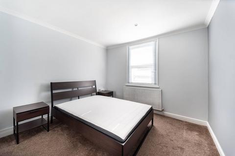 2 bedroom flat to rent, Oaklands Road, Cricklewood, London, NW2