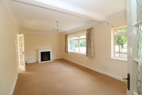 3 bedroom maisonette to rent, Bridge Street, Kenilworth