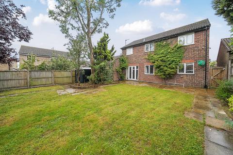 4 bedroom detached house for sale, Augustus Drive, Basingstoke, Hampshire