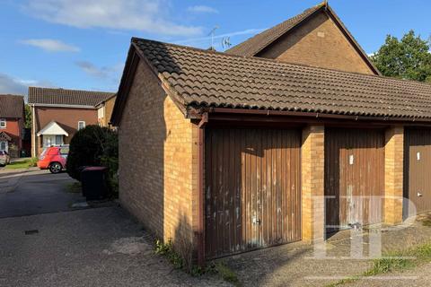 2 bedroom terraced house for sale, Norfolk Close, Crawley RH11